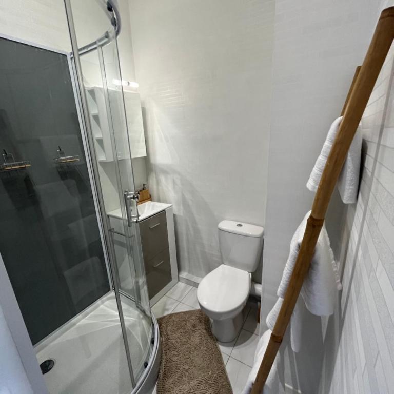 Superbe appartement à Proximité Plage et Port - One-Bedroom Apartment - 5