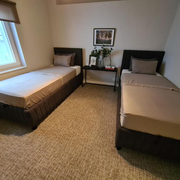 Apartments GB - Two-Bedroom Apartment - 12