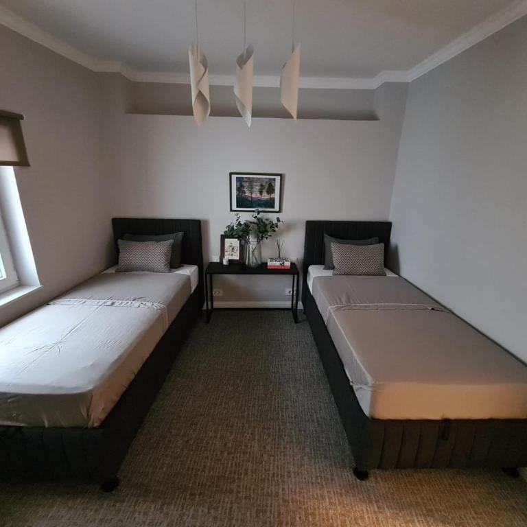 Apartments GB - Two-Bedroom Apartment - 9