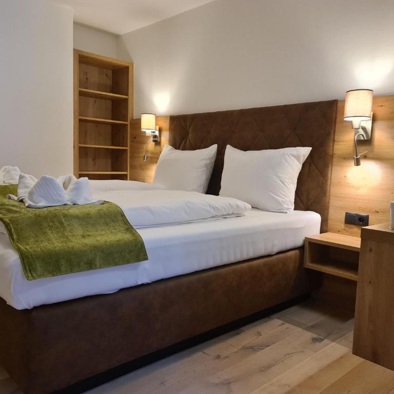 Hotel Alpenhof*** - Doppelzimmer - 9