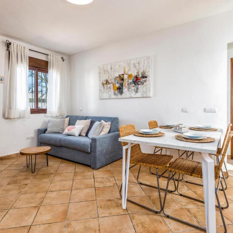 Gorgeous Home In Marbella With Kitchen - Casa Vacacional de 3 dormitorios - 3
