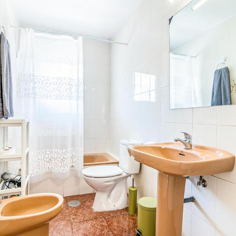 Gorgeous Apartment In Cordoba With Wifi - Apartamento de 3 dormitorios - 15