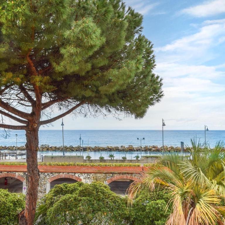 2 Bedroom Cozy Apartment In Moneglia - Two-Bedroom Apartment - 1