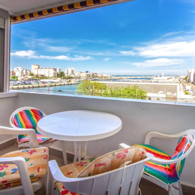 2 Bedroom Stunning Apartment In Gandia - Apartamento de 2 dormitorios - 1