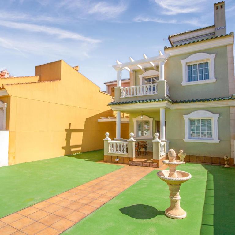 Lovely Home With Swimming Pool - Casa de vacaciones de 2 dormitorios - 1