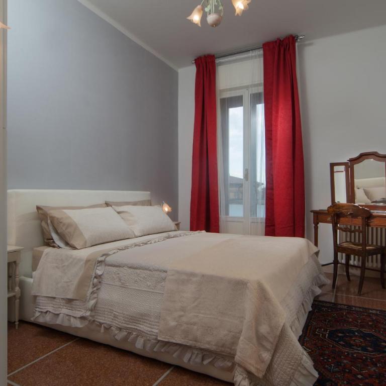 B&B Al Parco Giardini Margherita - Double Room with Private External Bathroom # 2 - 2