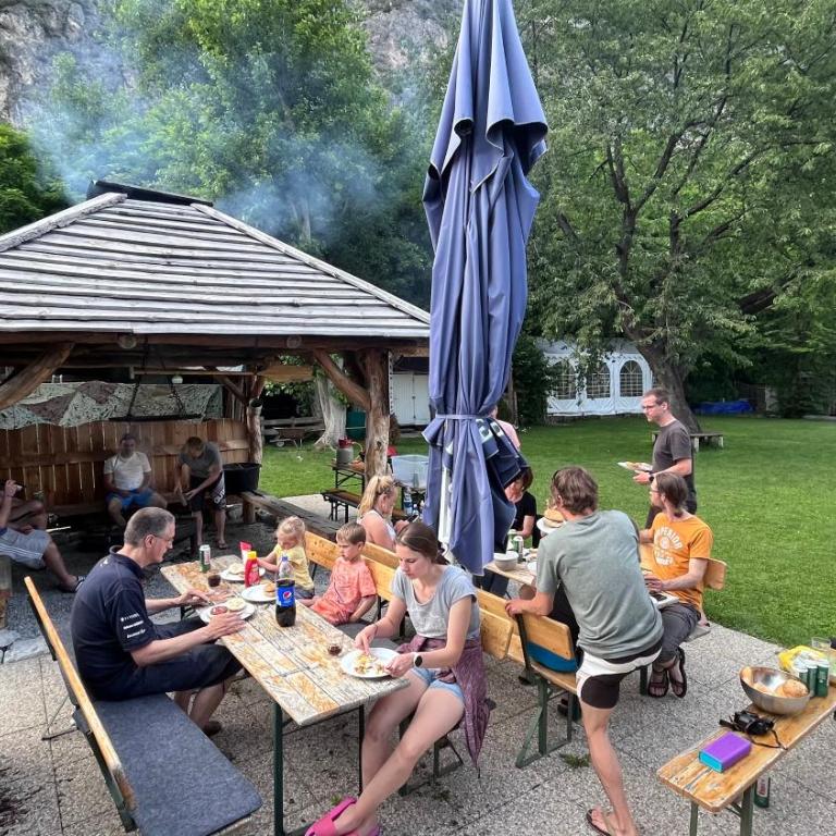 Fanky Guided Sport & Outdoor Experience - Hostel & Appartementhaus - Rafting&Canyoning - Apartment mit 1 Schlafzimmer - 3