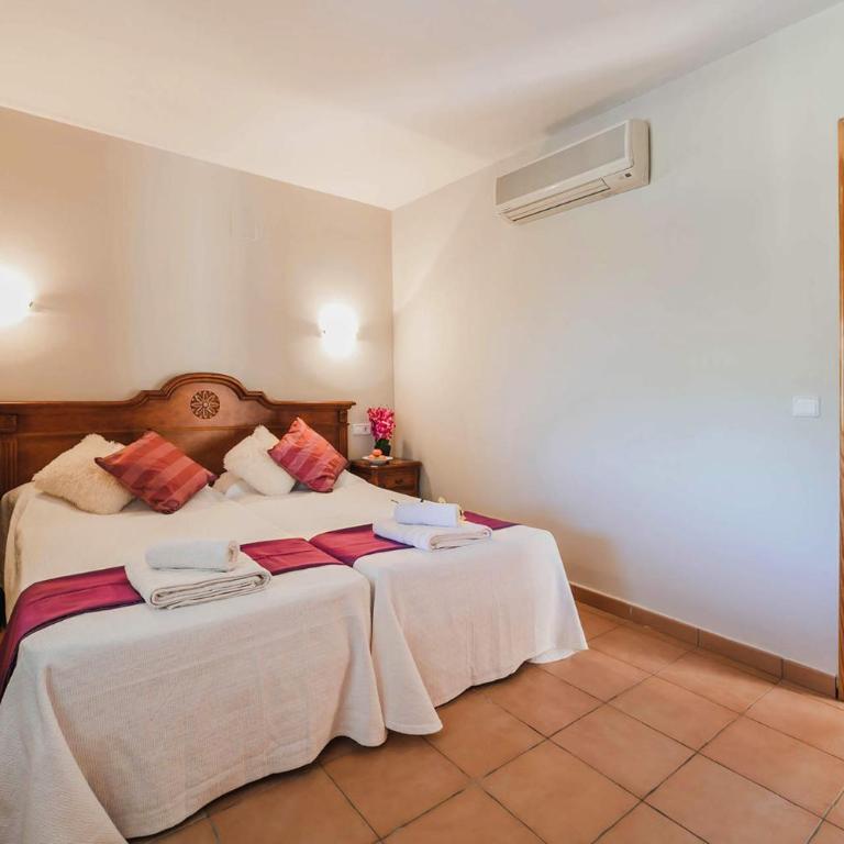 Villa Valeta by Villa Plus - Villa - 11