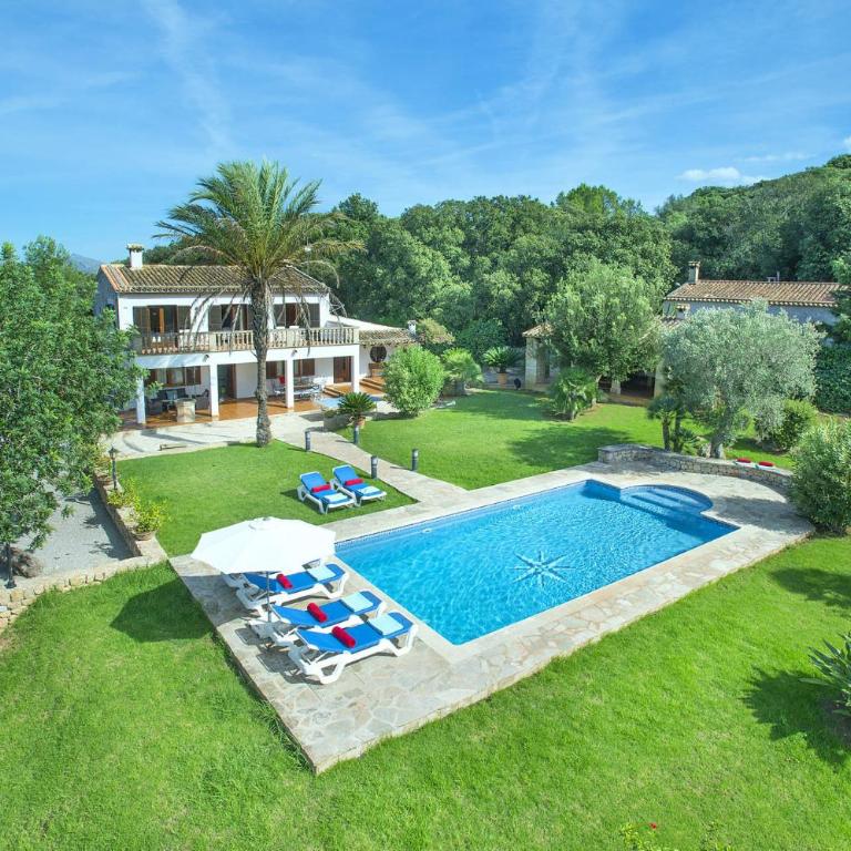 Villa Busqueroles by Villa Plus - Villa - 1