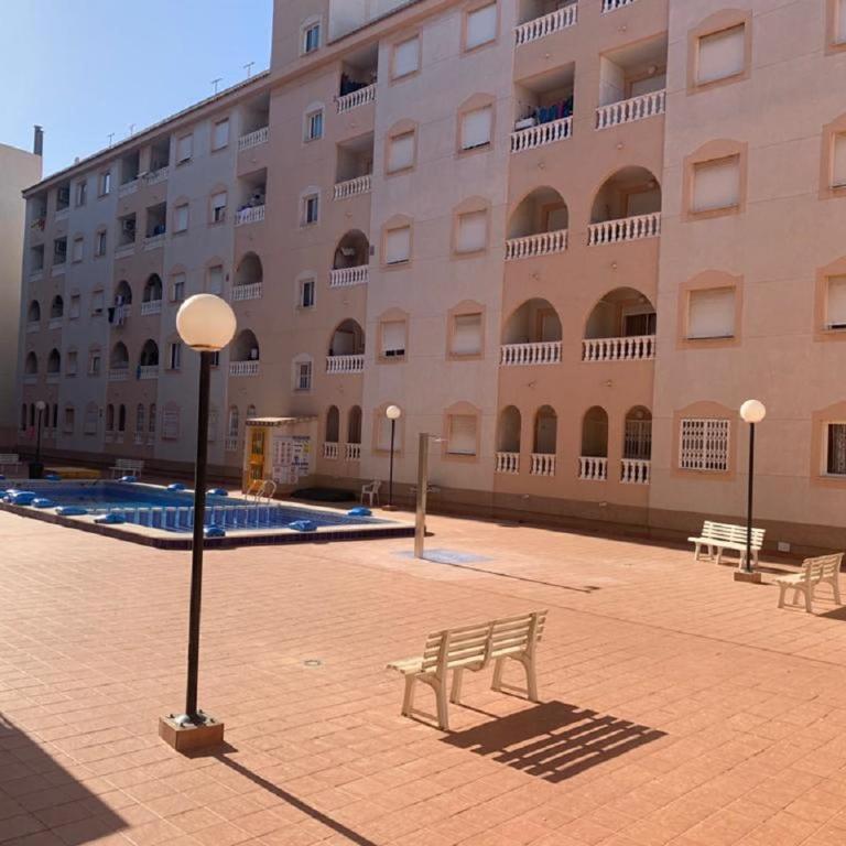 Sunny appartment with pool Torrevieja center - Apartamento de 2 dormitorios - 14