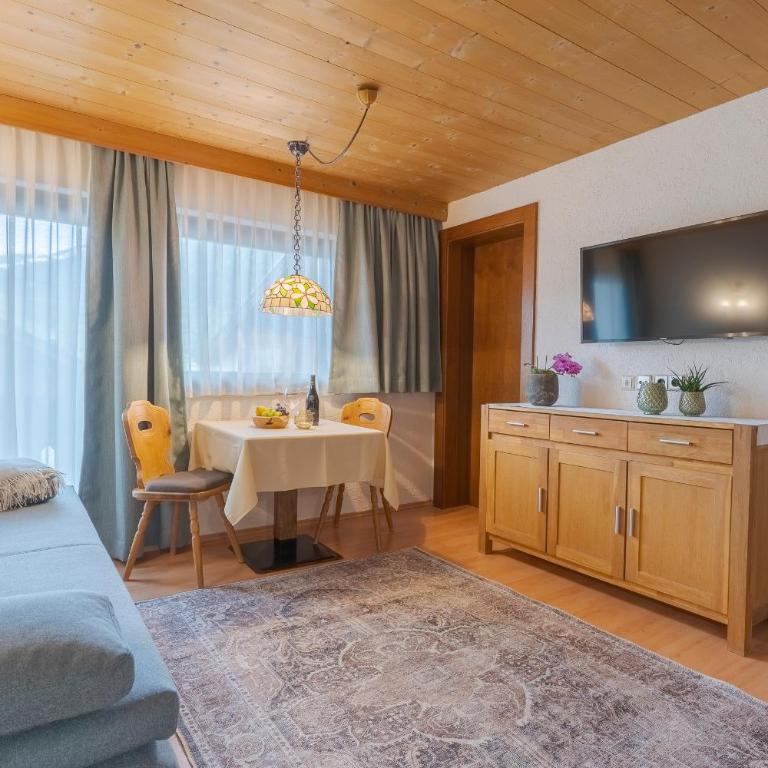 Apartmenthaus Rabitschhof - Apartment mit 1 Schlafzimmer und Balkon oder Terrasse - 1