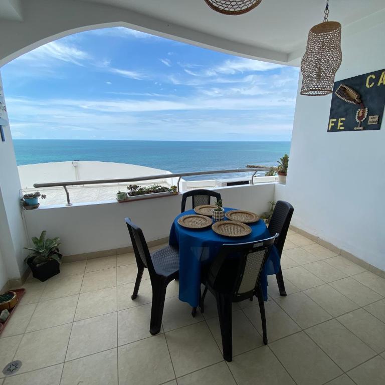 Departamentos Amoblados Frente al Mar Manta -PROINKASA - Suite con vistas al mar - 2