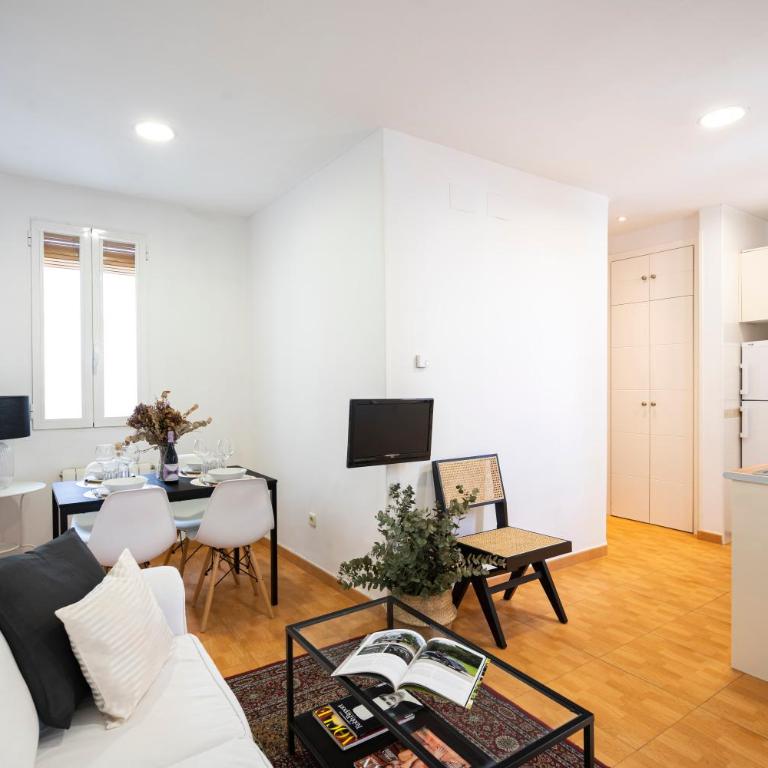 For You Rentals Apartamento TEMPORAL Delicias Madrid Atocha DVA65 - One-Bedroom Apartment - 2