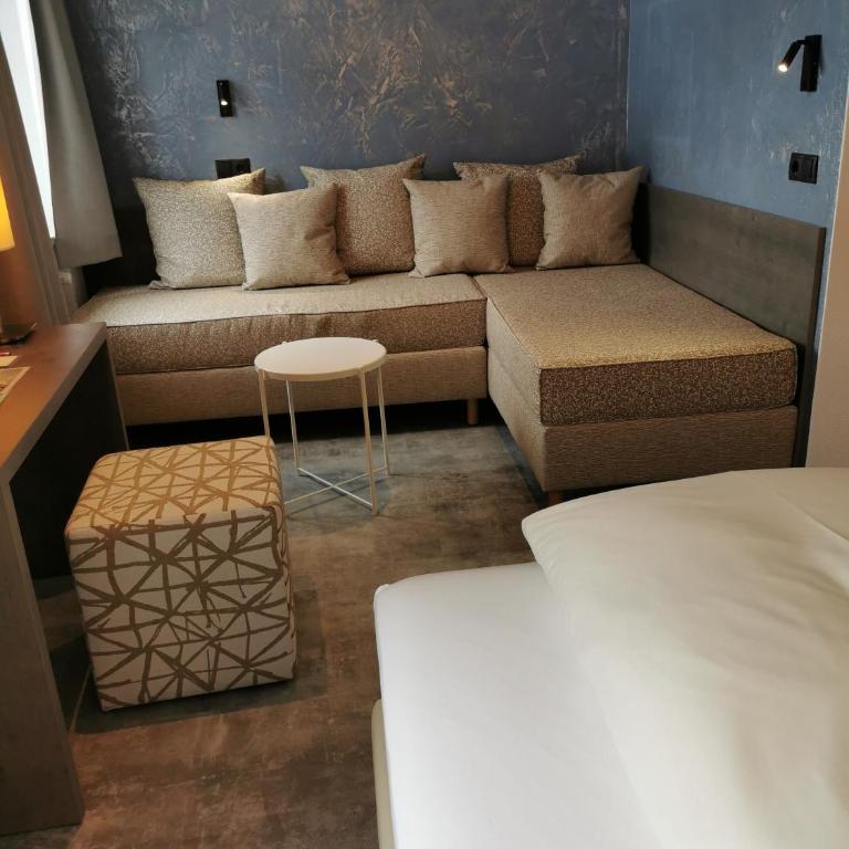 Pension Ploner - Doppelzimmer mit Bergblick - 2