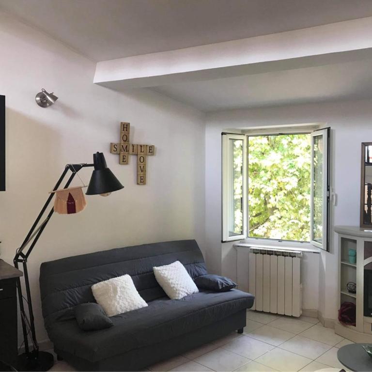 Charmant 3 pièces 3 eme etage - Appartement 2 Chambres - 7