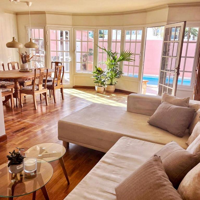 lujosa villa con piscina privada - Villa - 1