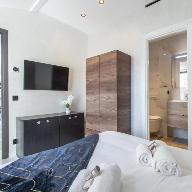 Résidence Topaze - Central - Luxurious - 50m Croisette Palais - LRA CANNES - DIAMANT - Four-Bedroom Apartment with Terrace and Jacuzzi - 15