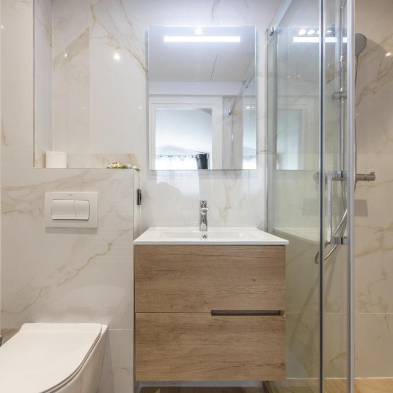 Résidence Topaze - Central - Luxurious - 50m Croisette Palais - LRA CANNES - DIAMANT - Four-Bedroom Apartment with Terrace and Jacuzzi - 19