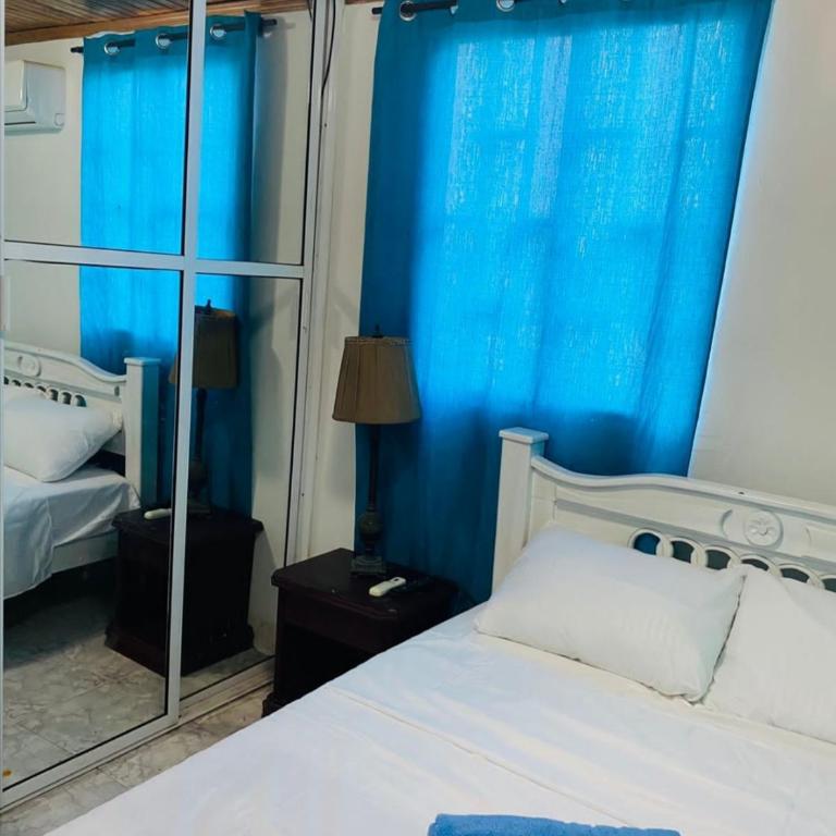 ATALAYA Inn Alojamientos - Habitación Familiar con balcón - 1