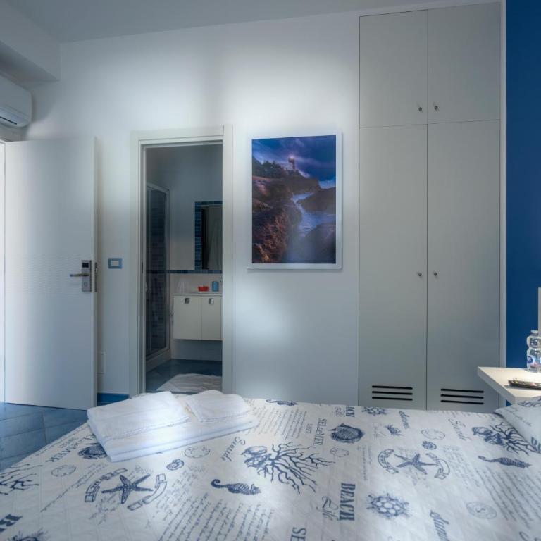 B&B Stella Marina - Camera King Deluxe - 8