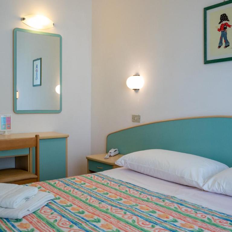 Hotel Radar - Camera Matrimoniale/Doppia con Letti Singoli - 11