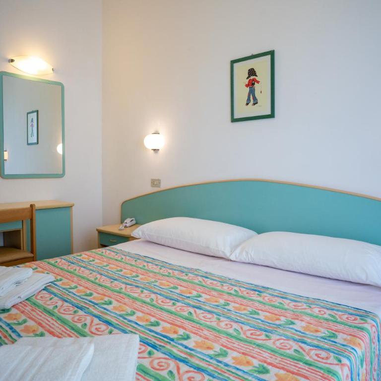 Hotel Radar - Camera Matrimoniale/Doppia con Letti Singoli - 12