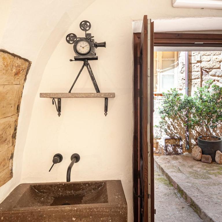 ROMANTIC LOFT WITH JACUZZI IN THE CASTLE - Appartamento con 1 Camera da Letto - 11