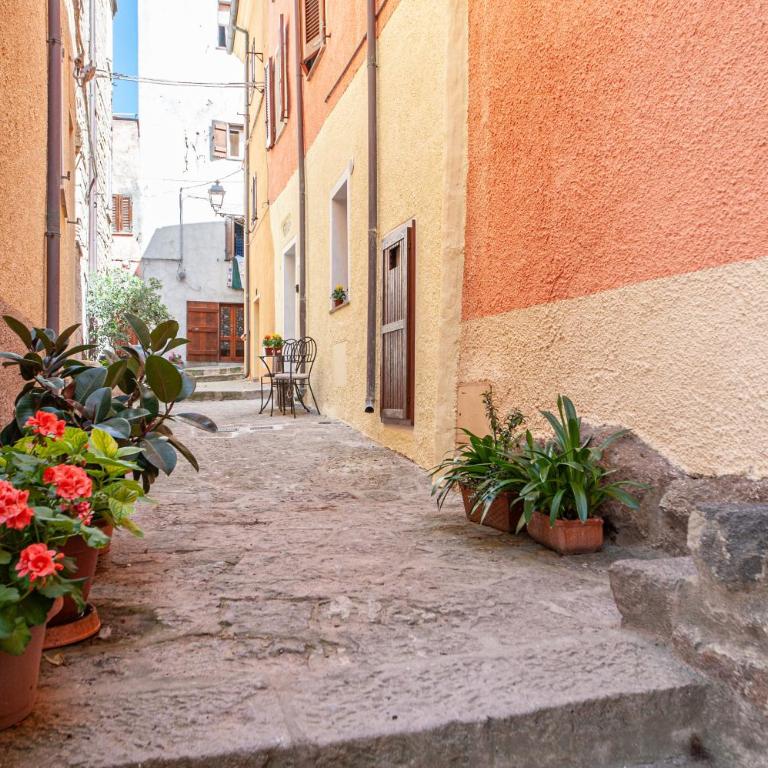 ROMANTIC LOFT WITH JACUZZI IN THE CASTLE - Appartamento con 1 Camera da Letto - 15