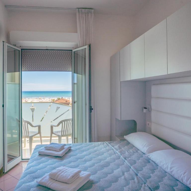 Hotel Radar - Camera Matrimoniale con Vista Mare - 11