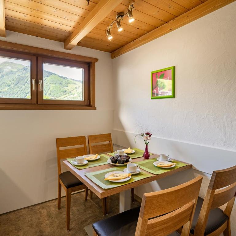 Haus Voglreiter - inkl Sommerkarte, zentrale und ruhige Lage, Garten mit Spielplatz - Apartment mit 1 Schlafzimmer, Balkon und Bergblick - 17