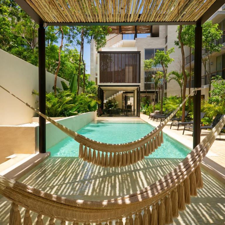 Stylish 2BR with Rooftop & Private Pool - La Veleta - A302 - Apartamento de 2 dormitorios - 2