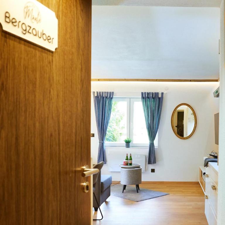 Mäxle Apartments - One-Bedroom Apartment - 13