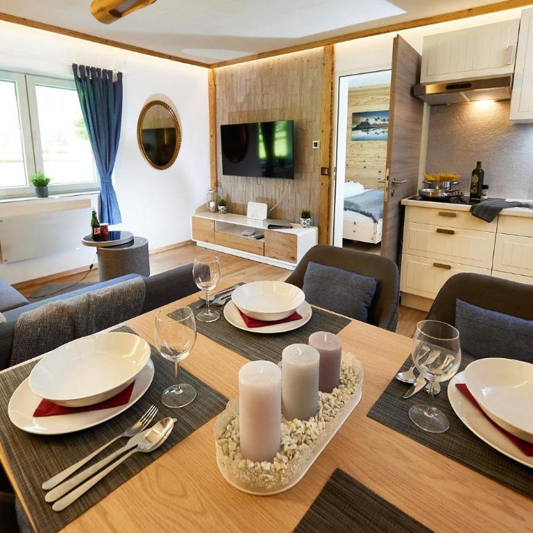 Mäxle Apartments - One-Bedroom Apartment - 2