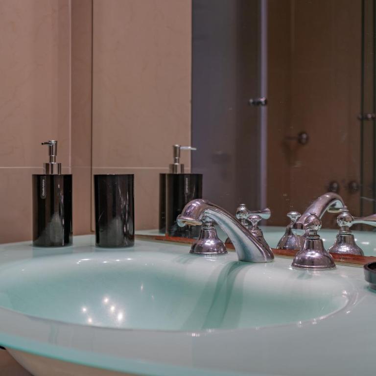 Departamento Varese Güemes Alta Gama Luxury 4/5 Pax Vista Mar - Apartamento de 2 dormitorios - 25