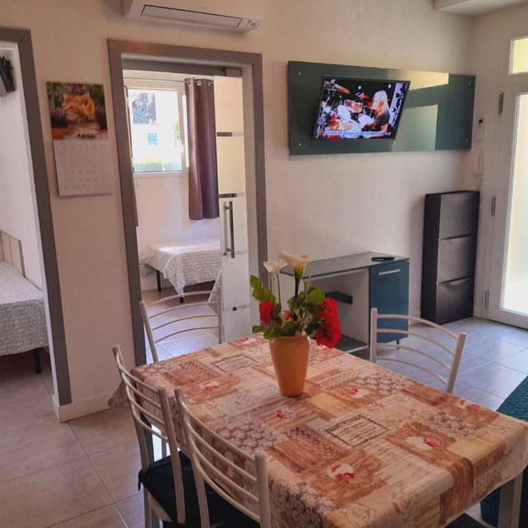 Appartamenti Borghetto San Donato 105 - Apartment with Garden View - 8