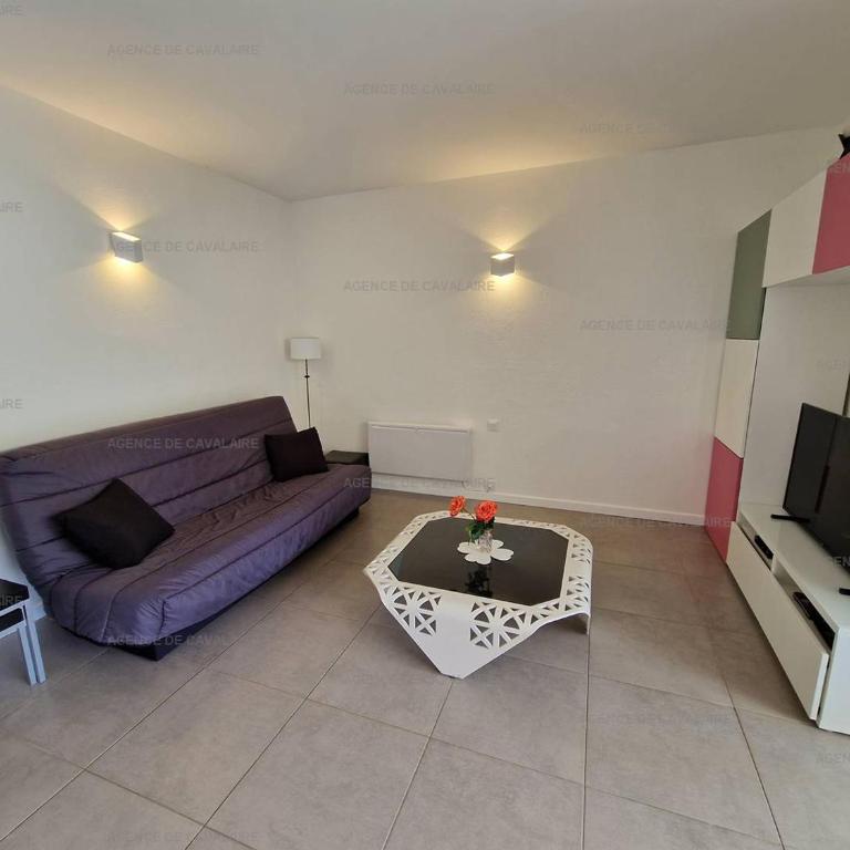 Appartement T3 à Cavalaire-sur-Mer - Terrasse vue mer et parking - FR-1-100-271 - Appartement - 3