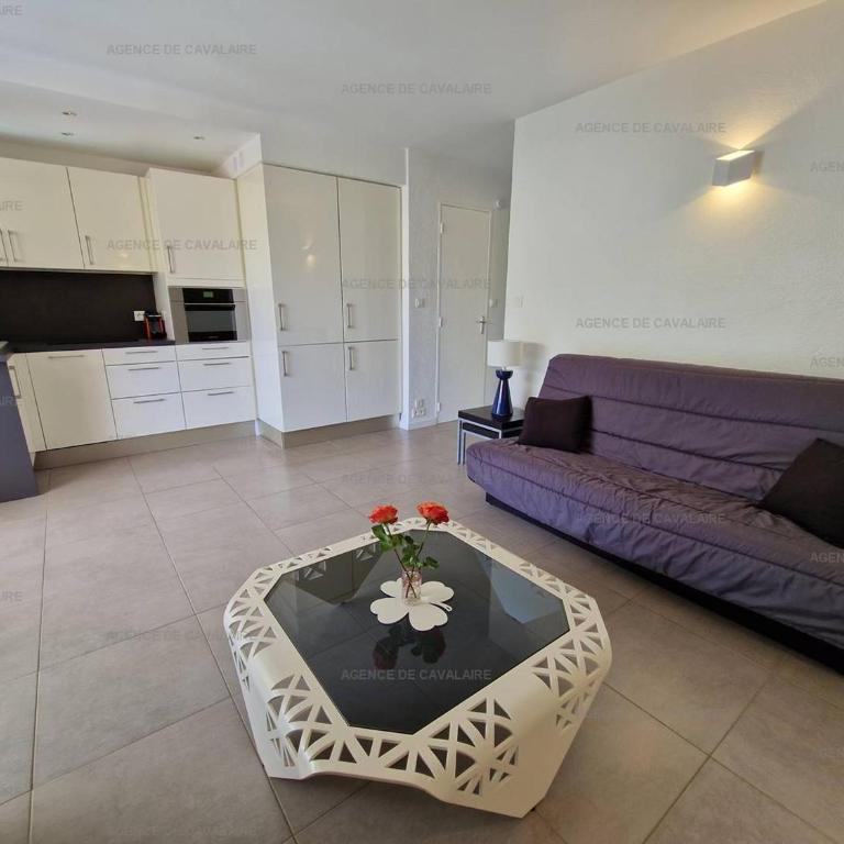 Appartement T3 à Cavalaire-sur-Mer - Terrasse vue mer et parking - FR-1-100-271 - Appartement - 5