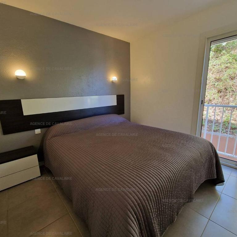 Appartement T3 à Cavalaire-sur-Mer - Terrasse vue mer et parking - FR-1-100-271 - Appartement - 8