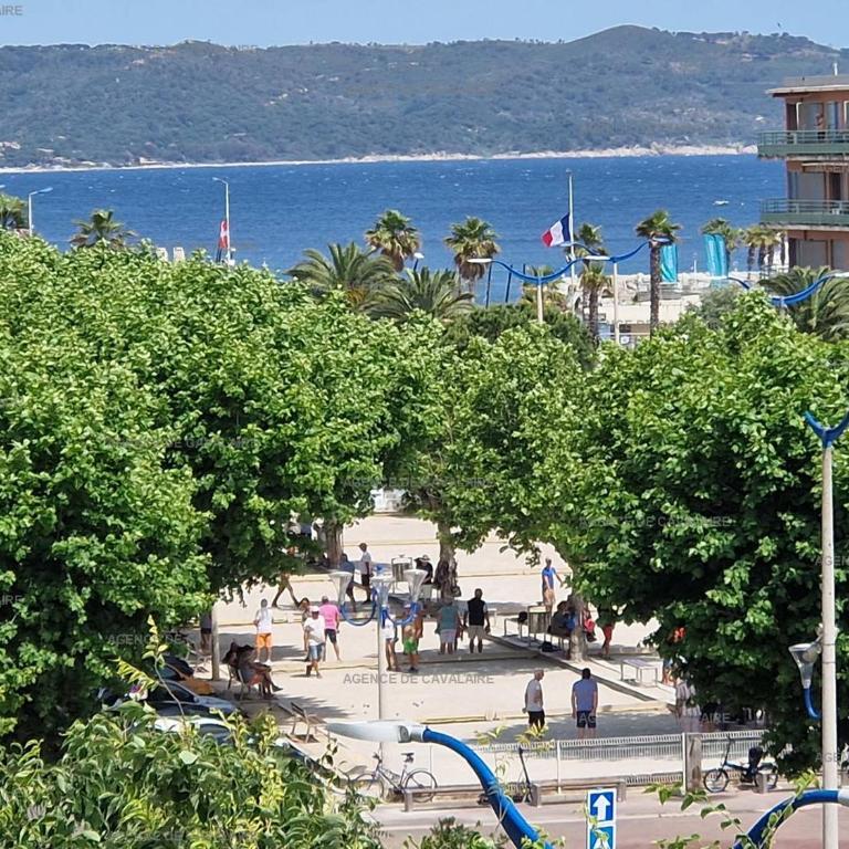 T3 au centre de Cavalaire avec parking, clim, wifi, proche plage - FR-1-100-272 - Appartement - 1