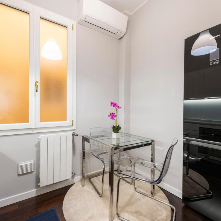 Ponte Vecchio Deluxe Apartments - Two-Bedroom Apartment - 8