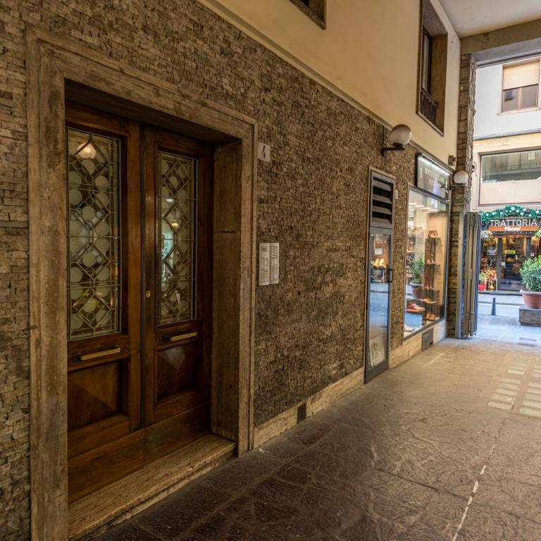 Ponte Vecchio Deluxe Apartments - Two-Bedroom Apartment - 7