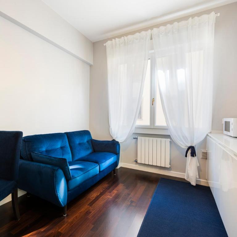 Ponte Vecchio Deluxe Apartments - Two-Bedroom Apartment - 19