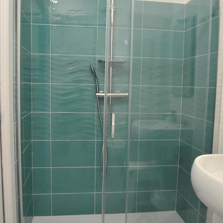 Hotel Susy - Bakery & Gluten Free Home Made - direttamente su viale Dante a due passi dal mare - Triple Room with Balcony - 2