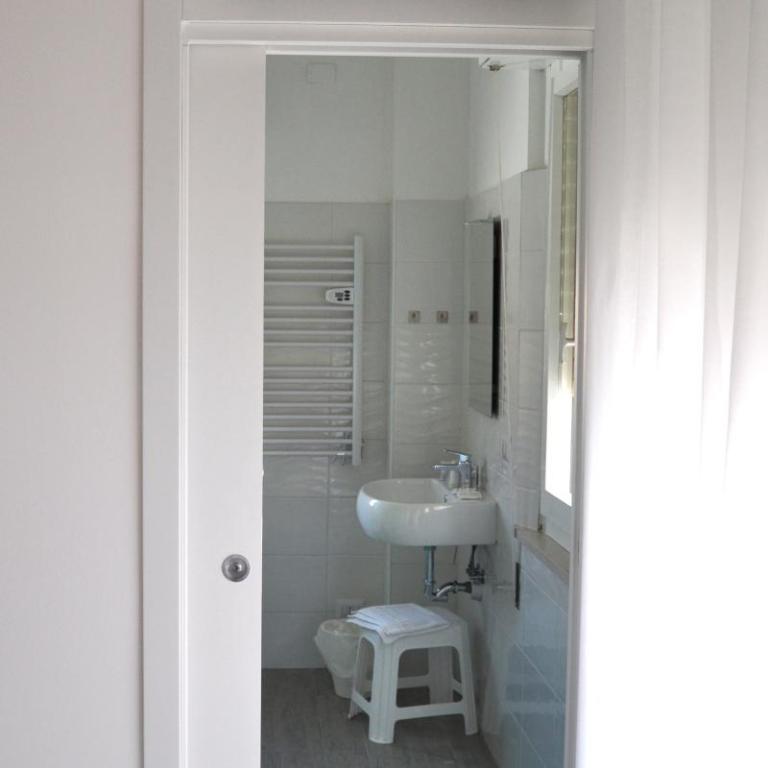 Hotel Susy - Bakery & Gluten Free Home Made - direttamente su viale Dante a due passi dal mare - Family Room with Balcony - 7