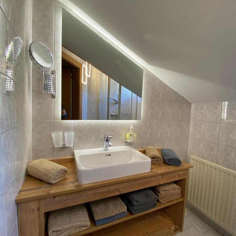 Ferienwohnungen Ötztal - Apartment mit 3 Schlafzimmern (6 Erwachsene) - 1