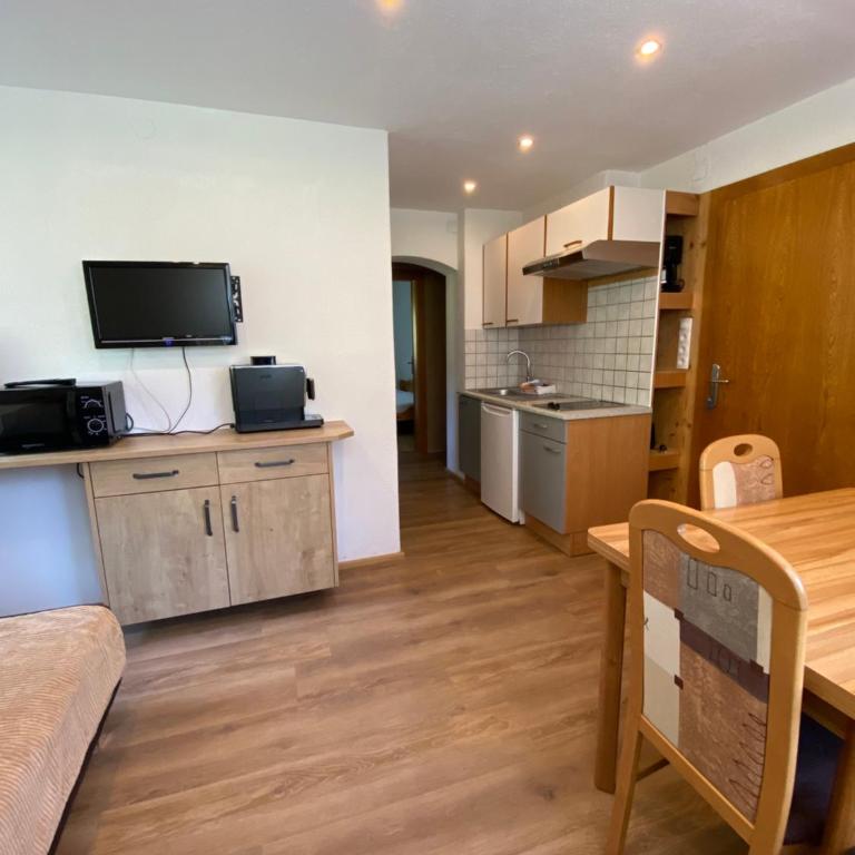 Ferienwohnungen Ötztal - Apartment mit 1 Schlafzimmer (4 Erwachsene) - 2