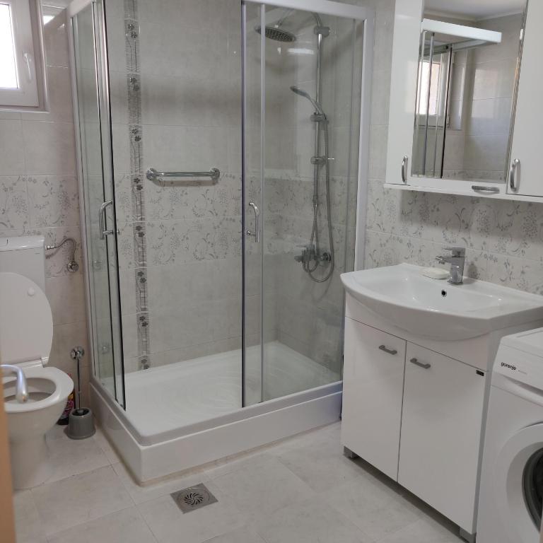 Big 70m2 apartment with free parking - Apartman sa 1 Spavaćom Sobom - 10