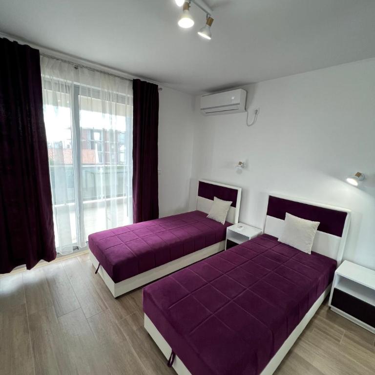 Apartments Meri - Two-Bedroom Apartment - 8