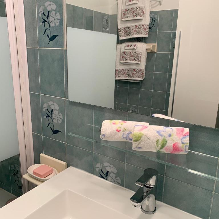 l'appart de la mer Sanary, confort absolu, tout à pied, port, plage, clim et garage privé - Apartamento de 1 dormitorio - 7
