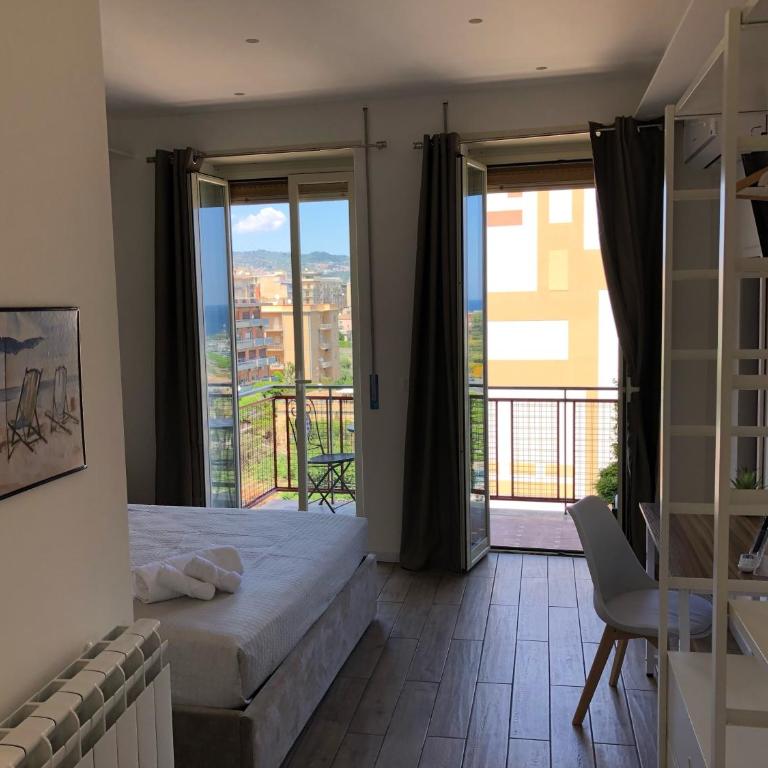 Seascape Rooms - Double Room with Balcony and Sea View - 9
